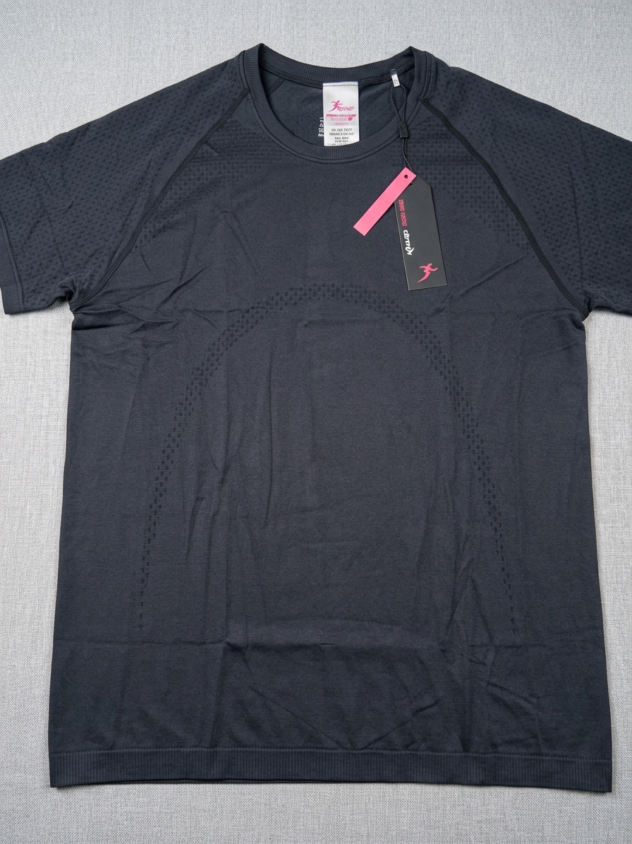 Remera  Kanup Deportiva Sin Costura Unisex! detalle
