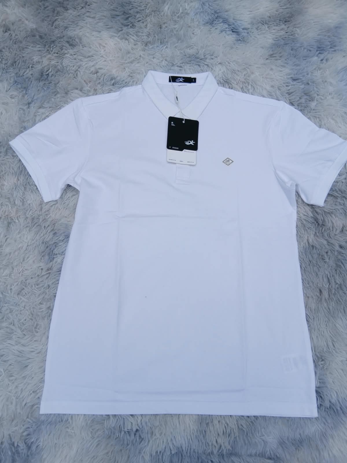 Chomba Tipo Polo Deportiva de Corte Masculino, Confeccionada en Tejido Microperforado/Técnico de Alt miniatura 4